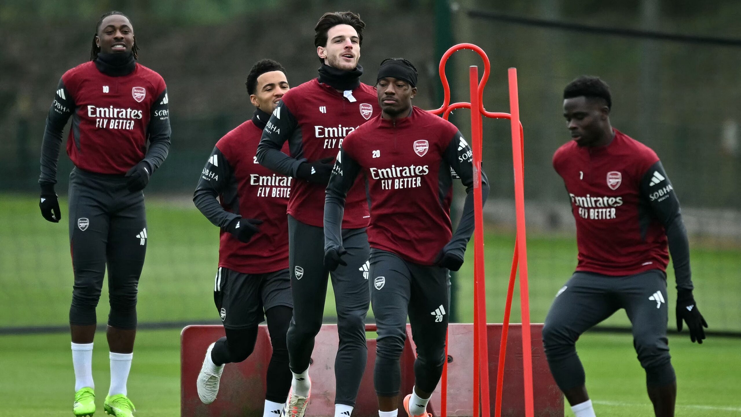 Absences des internationaux anglais à arsenal pour la pré-saison 2026