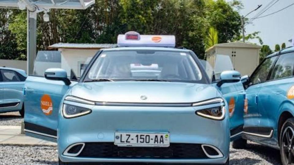 Le Gabon supprime la TVA sur les véhicules électriques pour une mobilité verte
