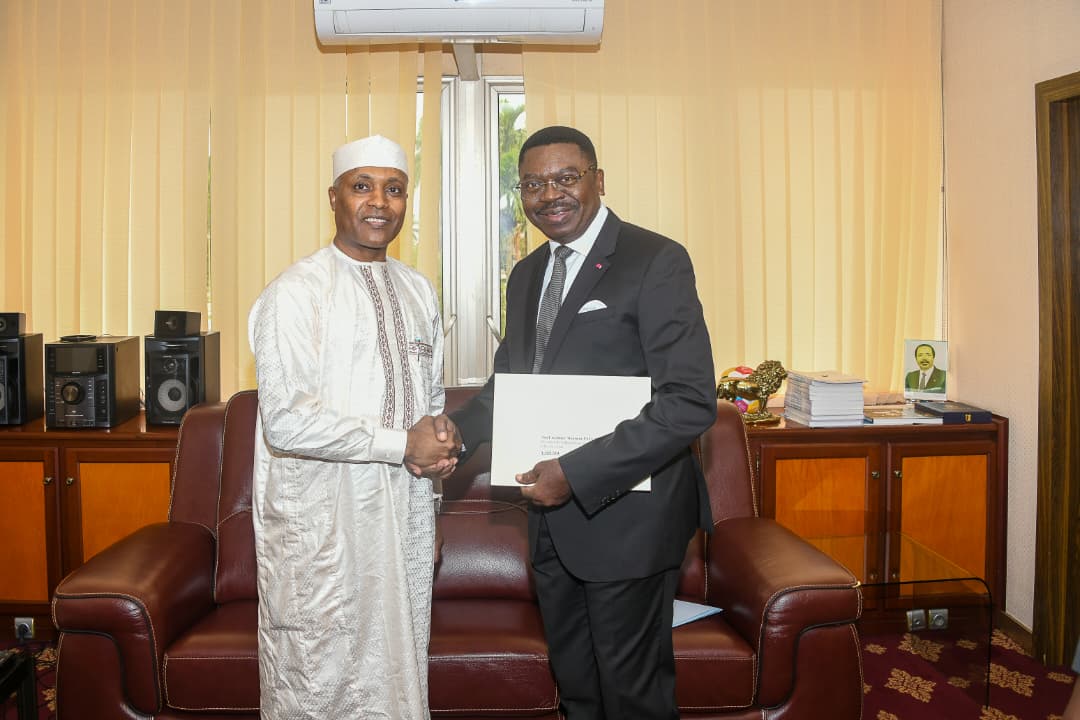 Le Président du Tchad transmet un message à Paul Biya : une démarche diplomatique de coopération
