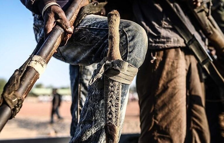 Burkina Faso : des dizaines de soldats et de vdp tombent sous les coups des groupes terroristes