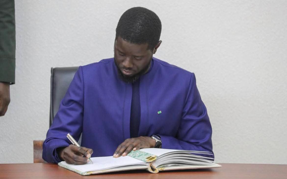 Nouvelle vague de limogeages au Sénégal : Diomaye Faye écarte les soutiens de Sonko
