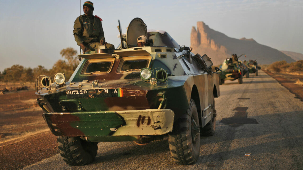 Convoi militaire de l&rsquo;armée et d&rsquo;Africa Corps pris dans une embuscade au Mali