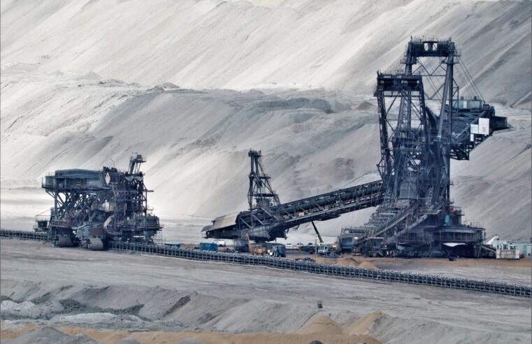 Manganèse Gabonais : Eramet Ambitieux 700 000 Tonnes de Transformation d&rsquo;ici 2031