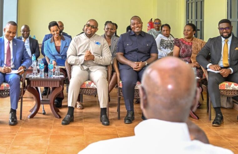 Tshisekedi dépêche son envoyé spécial auprès de Museveni pour renforcer la coopération avec les partenaires régionaux