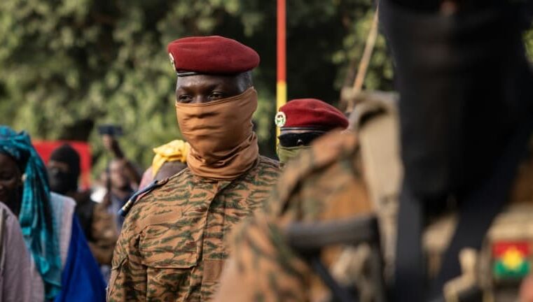 « Nous en avons tiré les conséquences »: la France a retiré tous ses diplomates en poste au Burkina Faso