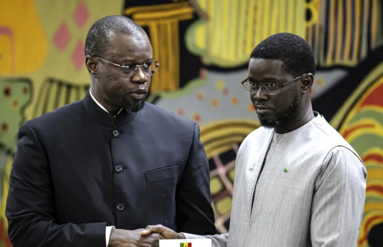 Sénégal : le camp présidentiel réplique aux attaques d&rsquo;Ousmane Sonko