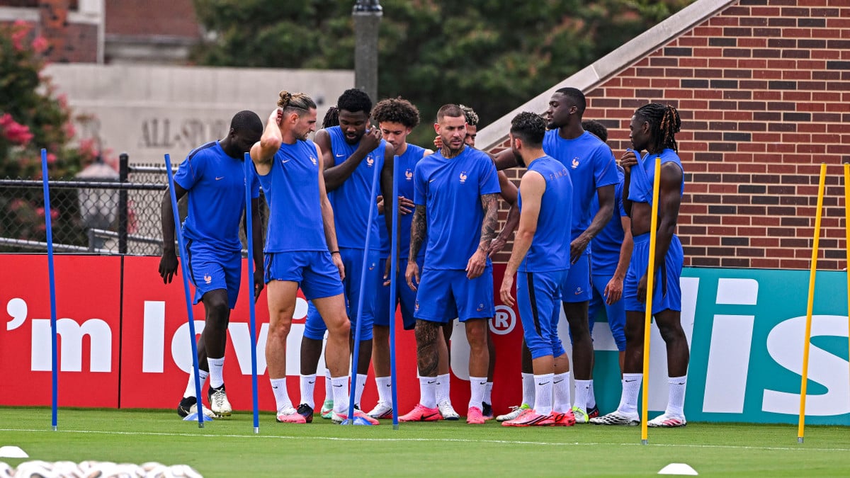 Lucas Digne Retourne au PSG : Fabrice Hawkins Confirme l&rsquo;Affaire