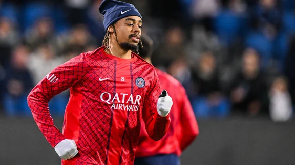 Bradley Barcola en action avec le PSG