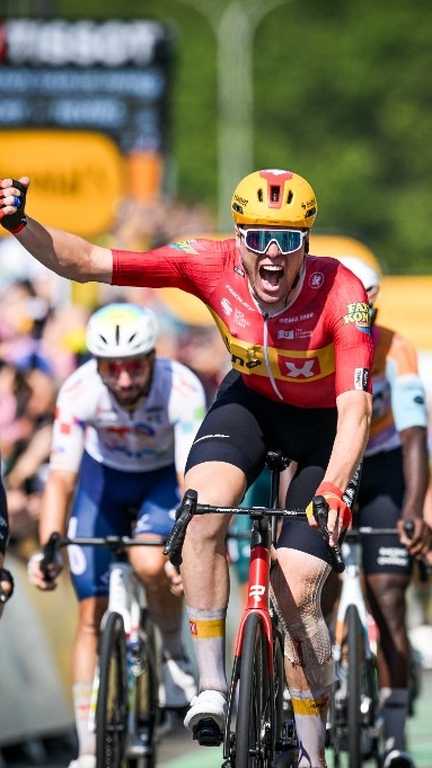 Le Norvégien Soren Waerenskjold a remporté la 11e étape du Tour de France, le 15 juillet 2026, à Nevers. (DAVID PINTENS / AFP)