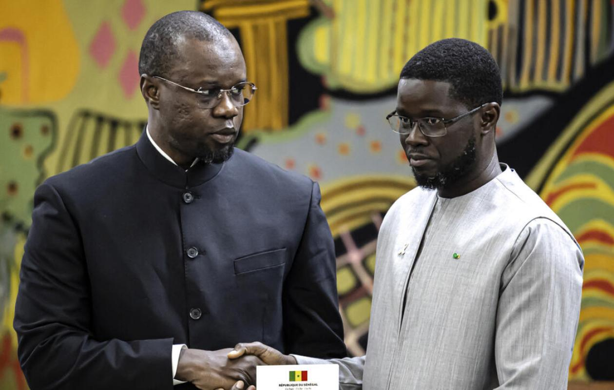 Sonko défie le pouvoir : dissolution de l&rsquo;Assemblée jouerait en sa faveur au Sénégal