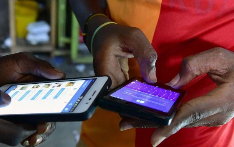 Gabon : la guerre des mots s&rsquo;intensifie sur les réseaux sociaux