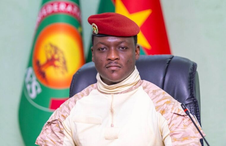 44 journalistes burkinabè en formation militaire : une mesure controversée de la junte