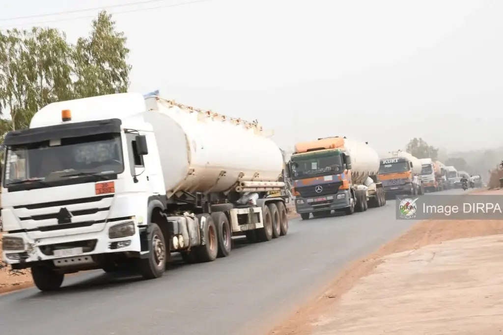 Bamako : un convoi exceptionnel de 840 camions-citernes arrive samedi