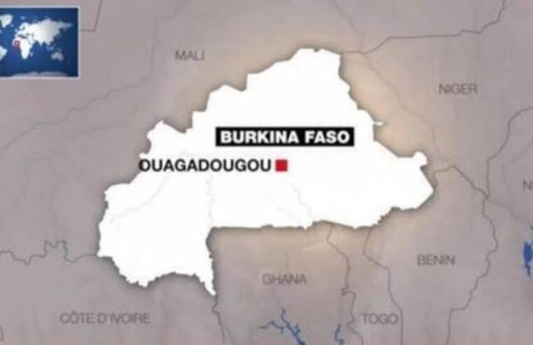Formation militaire obligatoire pour les journalistes au Burkina Faso : une mesure controversée