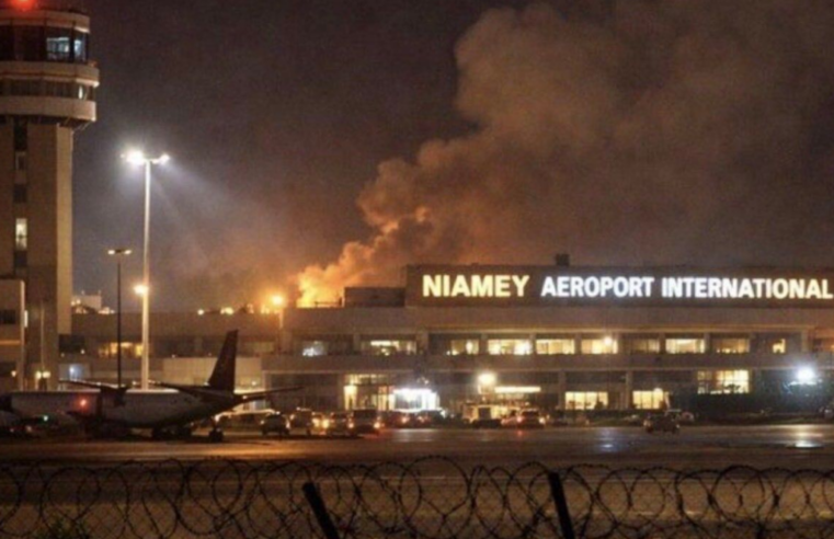 Niamey sous haute tension : des tirs mystérieux réveillent les peurs d&rsquo;un nouveau coup d&rsquo;État au Niger