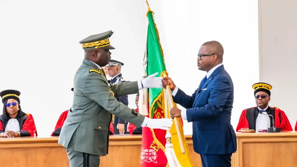 Hommage du président béninois aux forces de sécurité à l’indépendance
