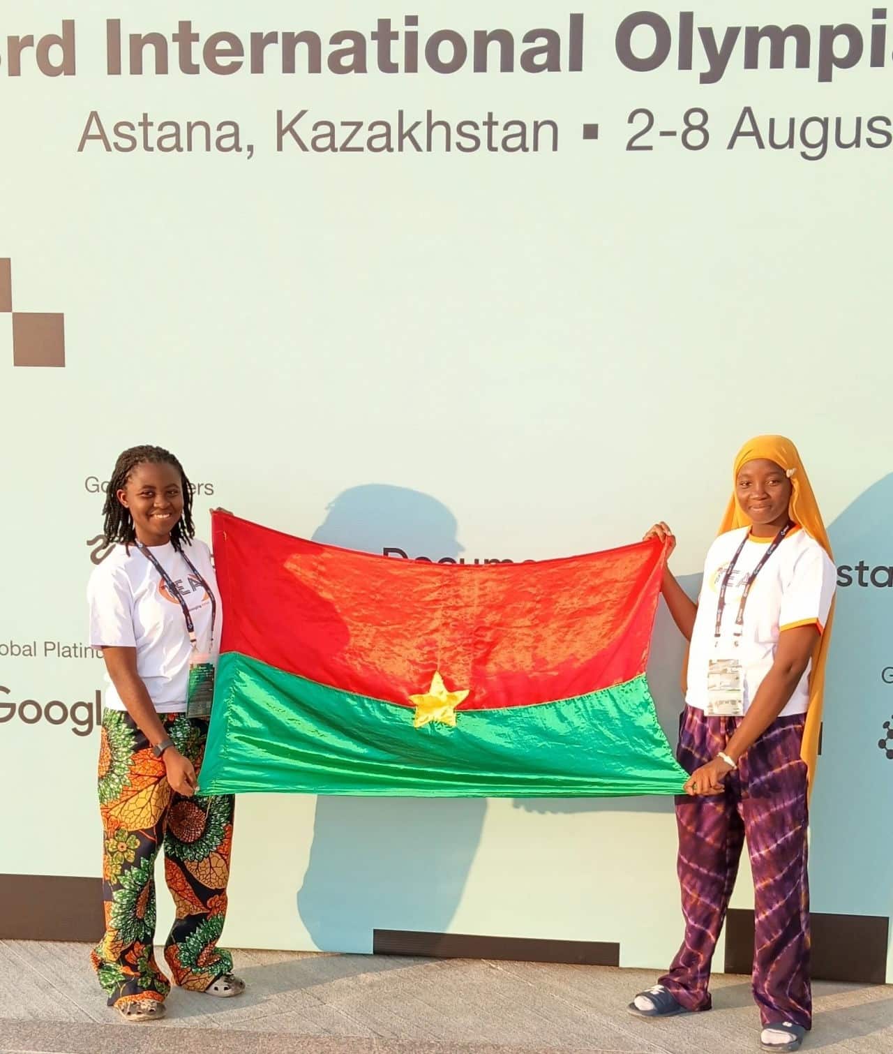Pascaline Lompo et Madina Toé en préparation pour l'IOAI 2026
