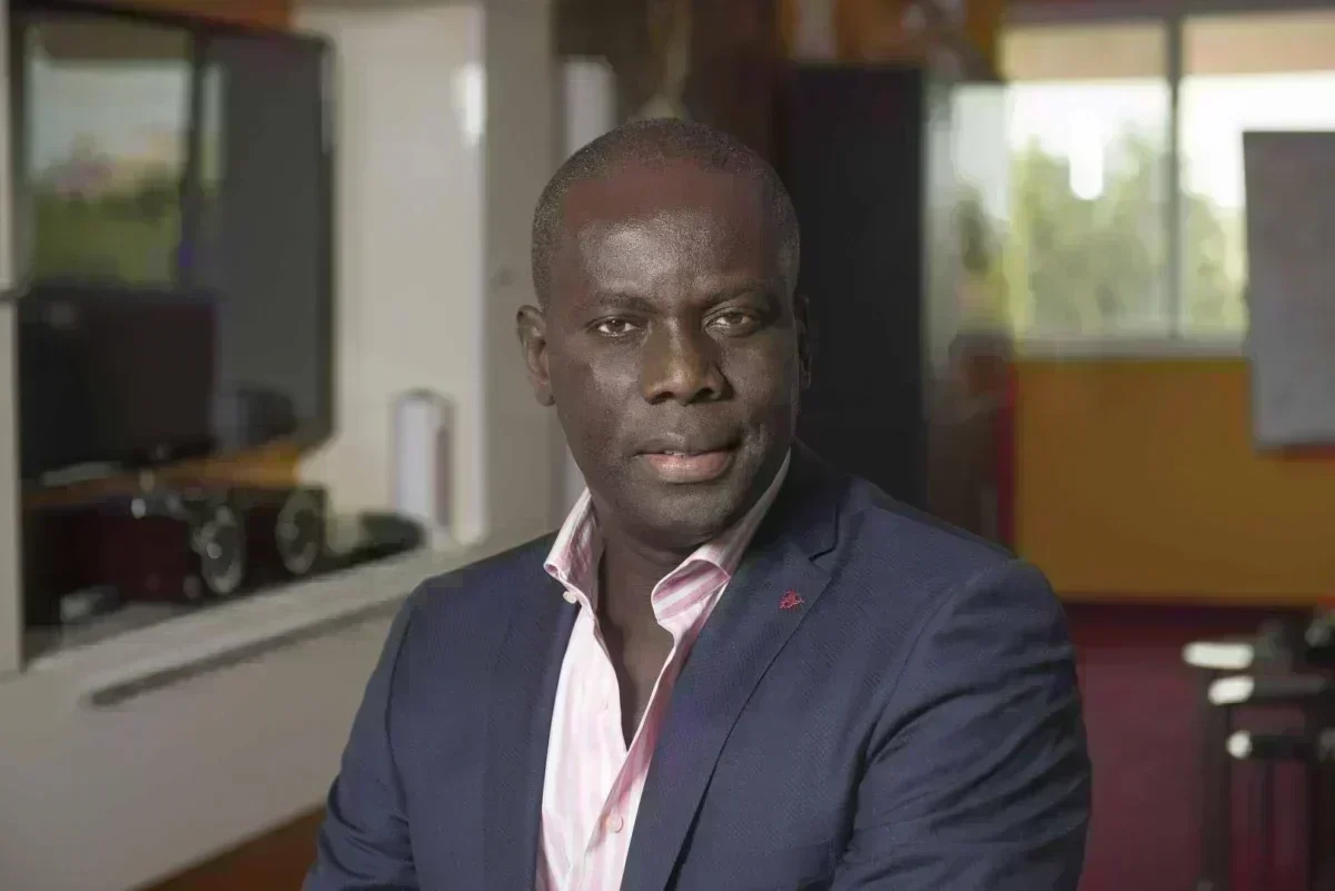Sénégal. Dakar. 10/2016. Malik Gakou, Président du Grand Parti chez lui.