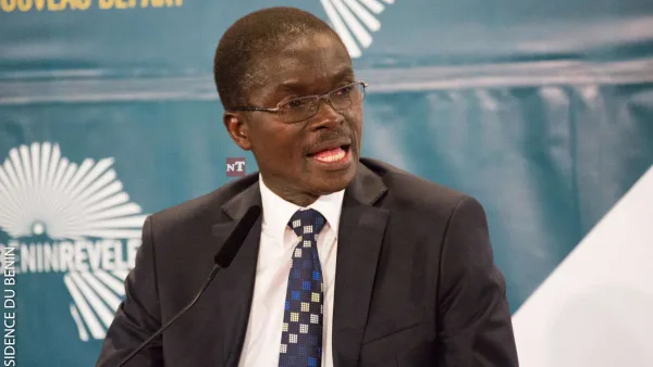 Lazare Sehouéto lors d’un débat sur le Sénat au Bénin