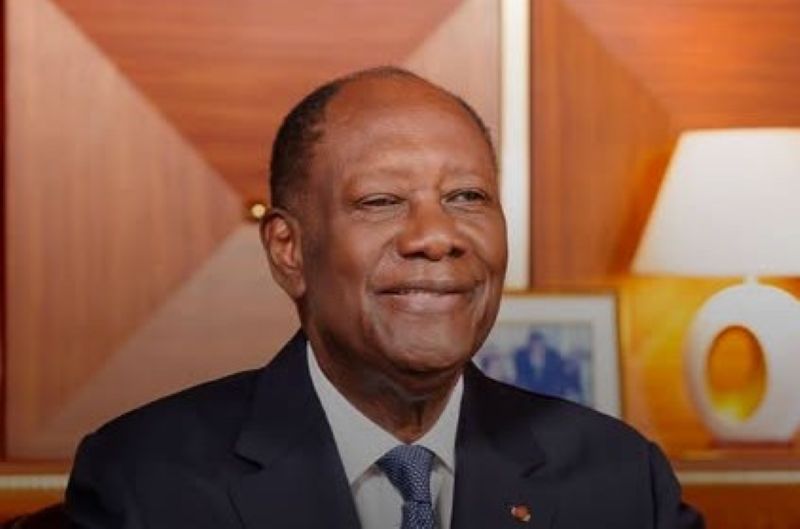 Portrait officiel d'Alassane Dramane Ouattara lors d'un discours à Abidjan