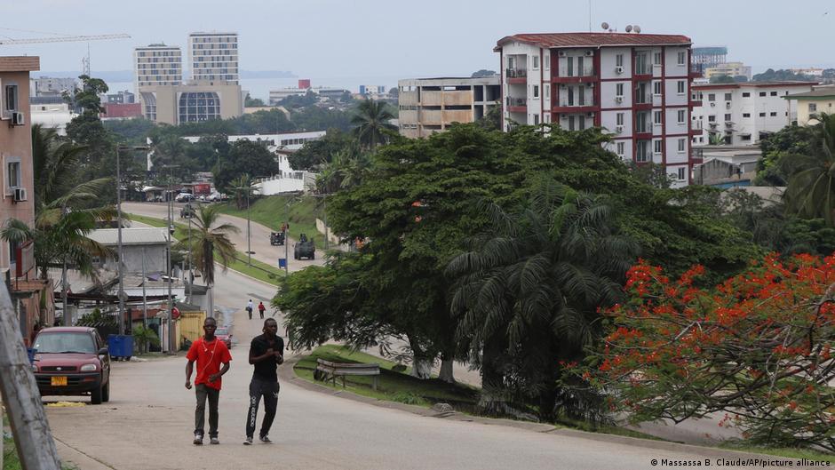 Gabon : dix ans après l&rsquo;assaut du QG de Jean Ping, l&rsquo;impossible deuil des victimes